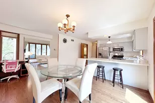 1139 Gillian St, Lemont, IL 60439 - Photo 8