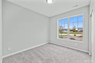 527 S Preston Street, Cortland, IL 60112 - Photo 4