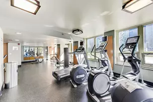 345 N LaSalle St, Chicago, IL 60654 - Photo 24