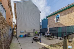 2919 S Keeley St, Chicago, IL 60608 - Photo 24