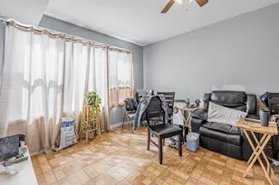 2919 S Keeley St, Chicago, IL 60608 - Photo 4