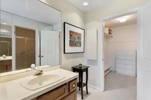 2 The Court of Harborside, Northbrook, IL 60062 - Photo 10