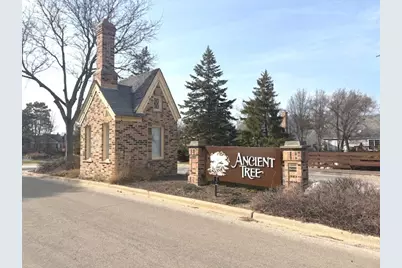 2 The Court Of Harborside #207, Northbrook, IL 60062 - Photo 2