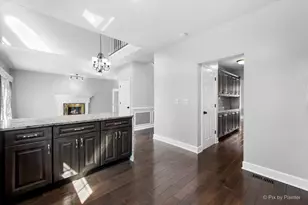 182 Ashfield Ct, Bloomingdale, IL 60108 - Photo 12