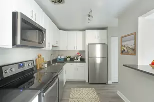 4250 W Lake Ave, Glenview, IL 60026 - Photo 2