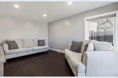 701 W Lake Park Drive, Addison, IL 60101 - Photo 2