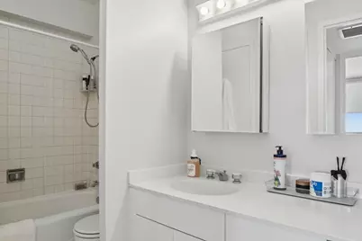 3200 N Lake Shore Drive #2802, Chicago, IL 60657 - Photo 12