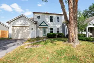 1255 Huntington Dr, Mundelein, IL 60060 - Photo 1