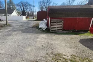 908 N 13th St, Herrin, IL 62948 - Photo 20