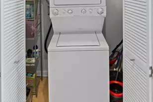 809 E 40th St, Chicago, IL 60653 - Photo 16