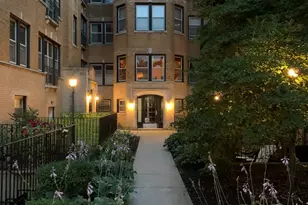 1223 W Greenleaf Ave, Chicago, IL 60626 - Photo 1