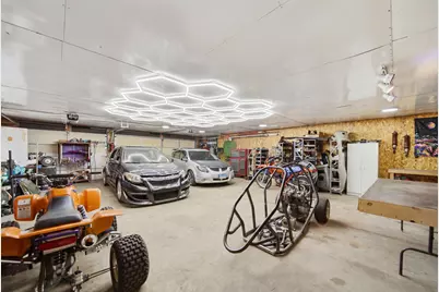 318 Spruce Street, Dixon, IL 61021 - Photo 4