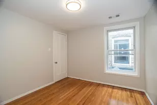 2112 W Roscoe St, Chicago, IL 60618 - Photo 8