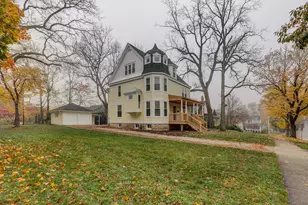 5241 Lyman Ave, Downers Grove, IL 60515 - Photo 1