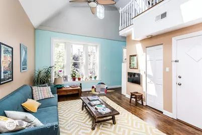 828 W Buckingham Place #3, Chicago, IL 60657 - Photo 4