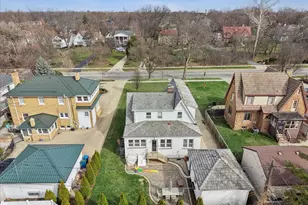 240 W St Charles Rd, Elmhurst, IL 60126 - Photo 34