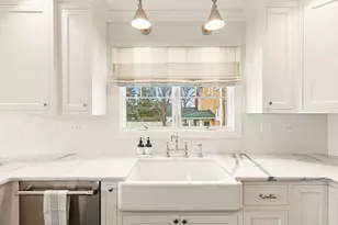 240 W St Charles Rd, Elmhurst, IL 60126 - Photo 18