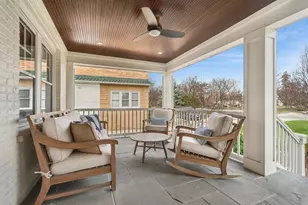 240 W St Charles Rd, Elmhurst, IL 60126 - Photo 4