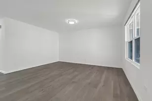 955 Riverdale Ct, Marengo, IL 60152 - Photo 2