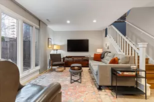 982 S Park Terrace, Chicago, IL 60605 - Photo 10