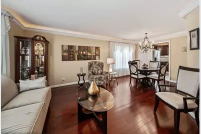 760 Thunderbird Trail, Carol Stream, IL 60188 - Photo 4