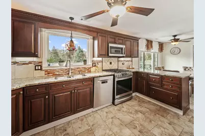 760 Thunderbird Trail, Carol Stream, IL 60188 - Photo 2