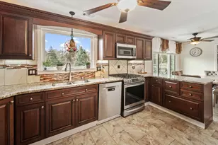 760 Thunderbird Trail, Carol Stream, IL 60188 - Photo 2