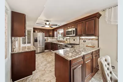 760 Thunderbird Trail, Carol Stream, IL 60188 - Photo 6
