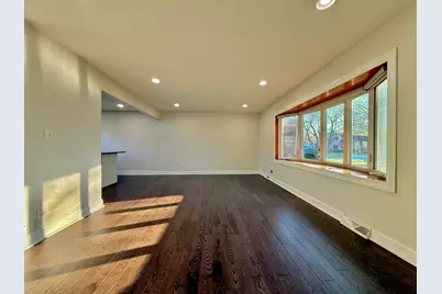 1403 S Birch Drive, Mount Prospect, IL 60056 - Photo 4