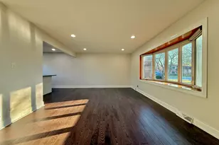 1403 S Birch Dr, Mount Prospect, IL 60056 - Photo 4