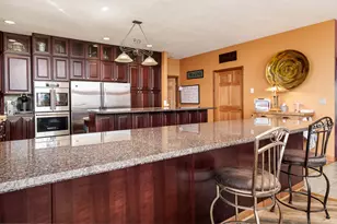 1700 Candlewick Dr, Poplar Grove, IL 61065 - Photo 10