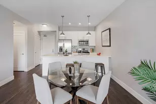 101 W Liberty St, Barrington, IL 60010 - Photo 4