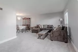 19825 S Farmington Ln, Frankfort, IL 60423 - Photo 2