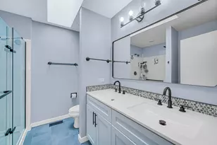 441 N Crooked Lake Ln, Lindenhurst, IL 60046 - Photo 12