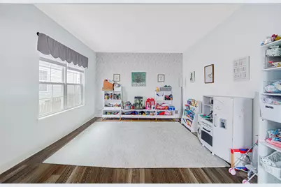 441 N Crooked Lake Lane, Lindenhurst, IL 60046 - Photo 8