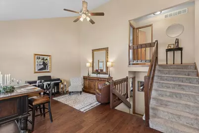 204 S Carriage Trail, McHenry, IL 60050 - Photo 2