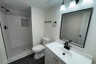 870 E Thacker St, Des Plaines, IL 60016 - Photo 12