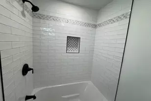 870 E Thacker St, Des Plaines, IL 60016 - Photo 6