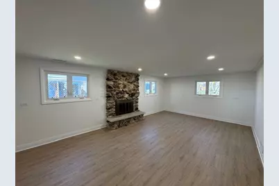 870 E Thacker Street, Des Plaines, IL 60016 - Photo 10