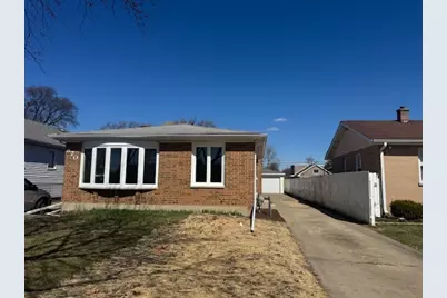 870 E Thacker Street, Des Plaines, IL 60016 - Photo 1