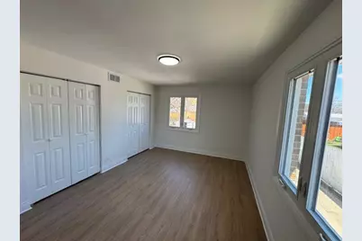870 E Thacker Street, Des Plaines, IL 60016 - Photo 8