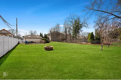 221 E Grantley Avenue, Elmhurst, IL 60126 - Photo 32