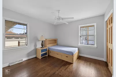 221 E Grantley Avenue, Elmhurst, IL 60126 - Photo 22