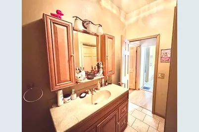 325 W Porter Street, Salem, IL 62881 - Photo 18