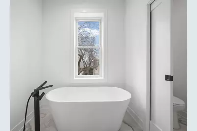 3941 N Spaulding Avenue, Chicago, IL 60618 - Photo 16