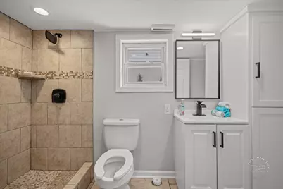 20 S Central Avenue, Aurora, IL 60506 - Photo 20