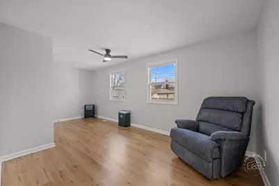 20 S Central Avenue, Aurora, IL 60506 - Photo 16