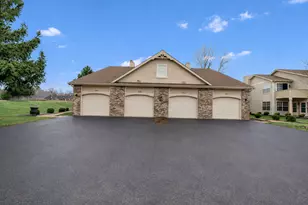 7636 Creek Bend, Rockford, IL 61114 - Photo 2