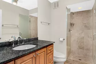 2500 N Lakeview Ave, Chicago, IL 60614 - Photo 12