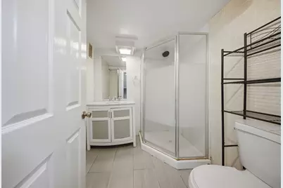 1059 Larkin Avenue, Elgin, IL 60123 - Photo 20